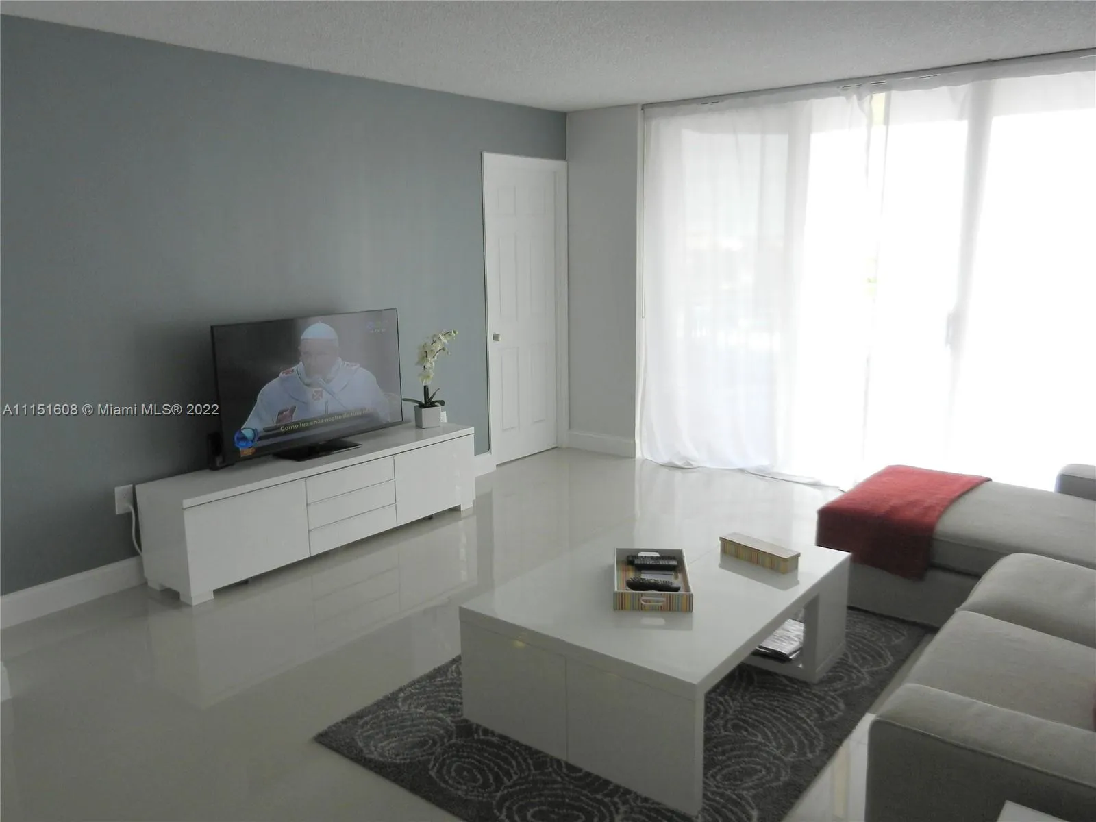 18011 Biscayne Blvd # 402, Aventura FL 33160