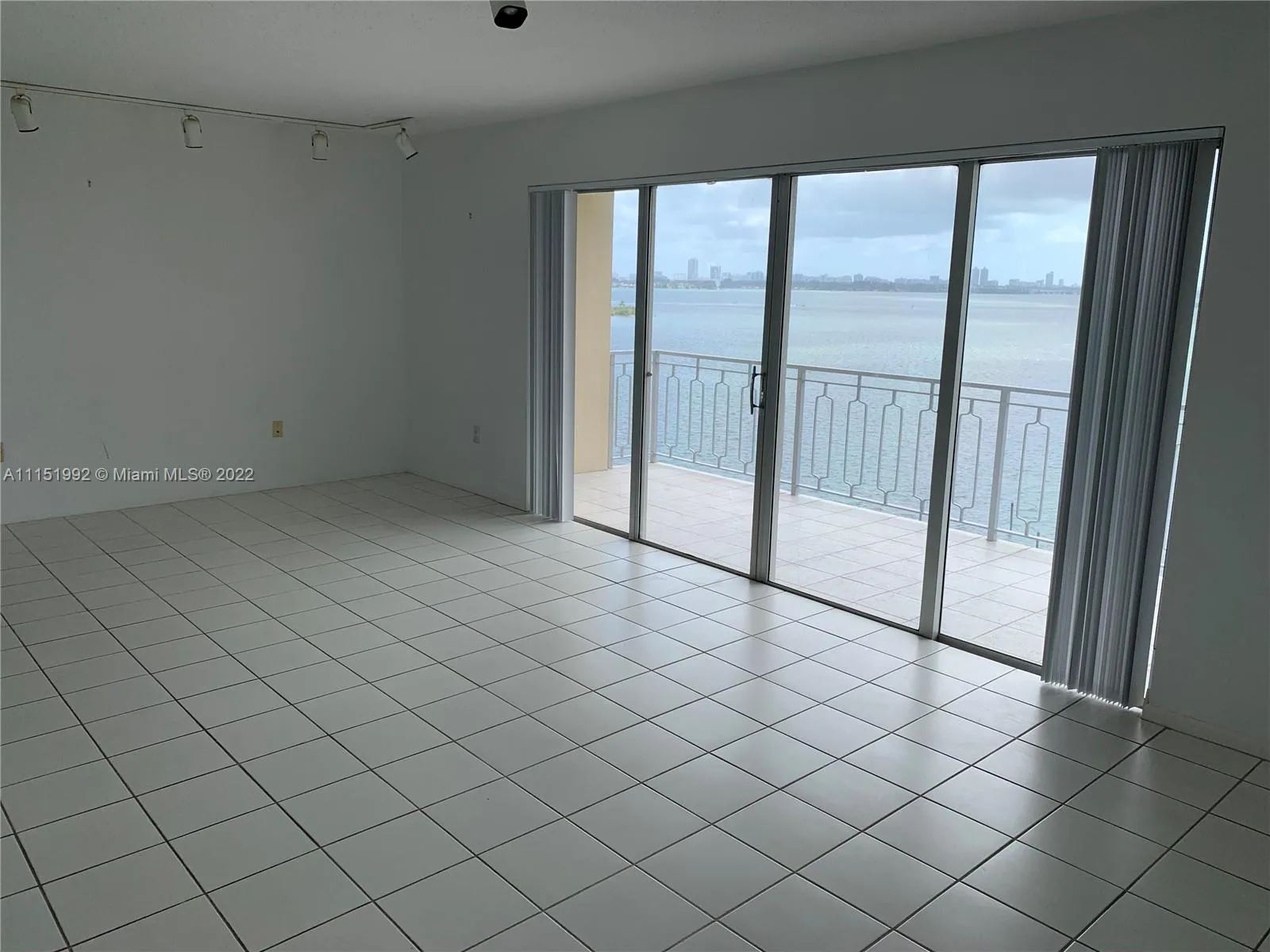 11111 Biscayne Blvd # 11D, Miami FL 33181