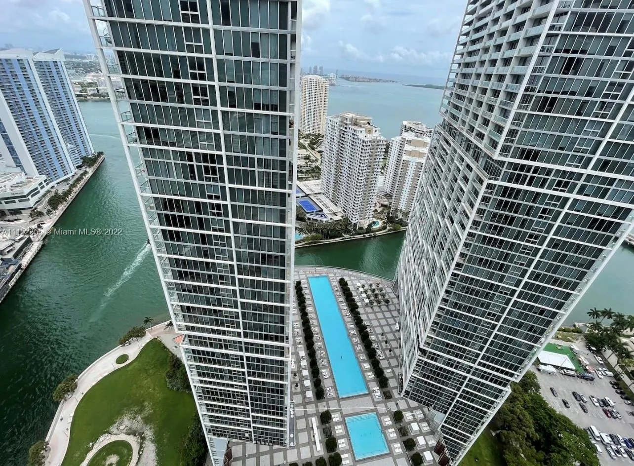 1 bedroom 1 bath for rent at 485 Brickell Ave # 4601, Miami FL 33131