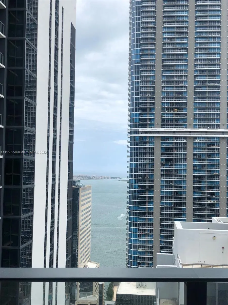 1000 Brickell Plz # 4103, Miami FL 33131