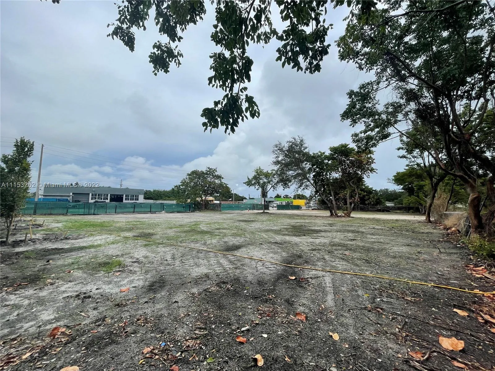 for sale at 525 W Pembroke Rd, Hallandale Beach FL 33009