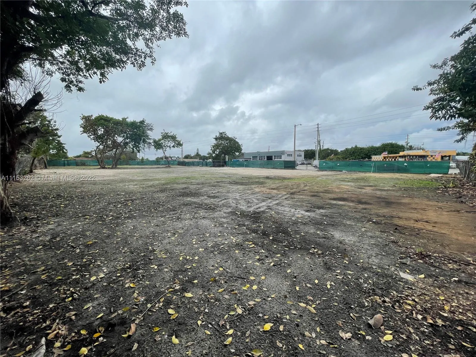 525 W Pembroke Rd, Hallandale Beach FL 33009