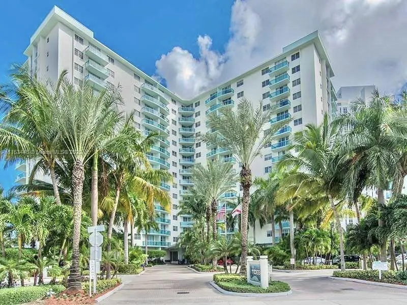 2 bedroom 2 bath for sale at 3901 S Ocean Dr # 8W, Hollywood FL 33019