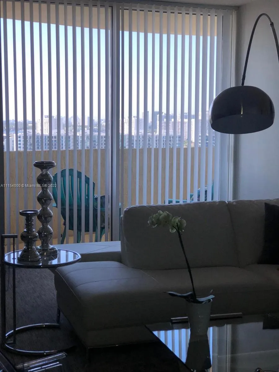19501 W Country Club Dr # 2106, Aventura FL 33180