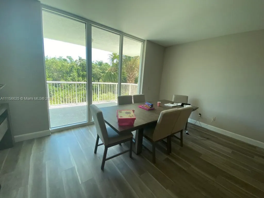 14951 Royal Oaks Ln # 203, North Miami FL 33181