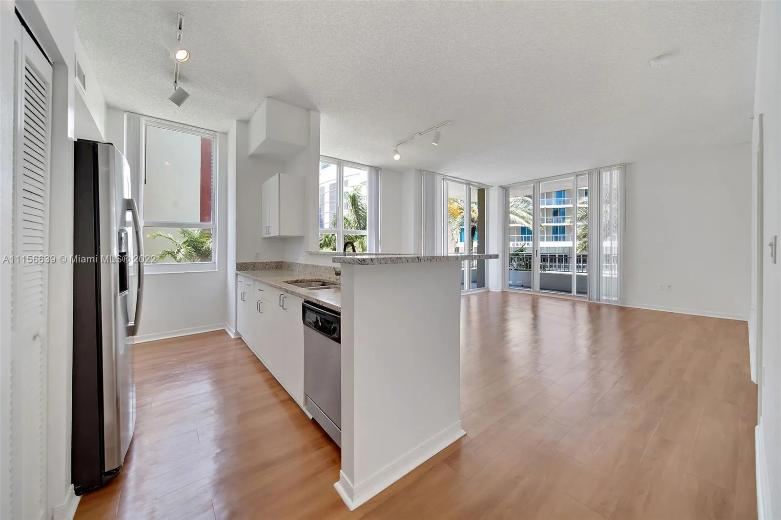 1111 Brickell Bay Dr # 201, Miami FL 33131