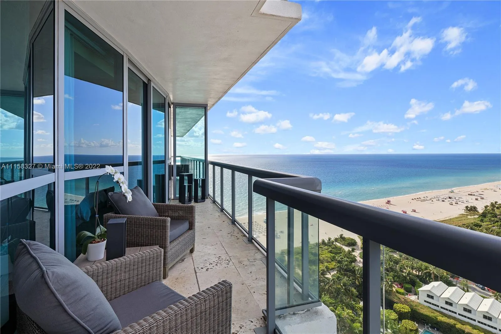 2 bedroom 2 bath for sale at 101 20th St # 2706, Miami Beach FL 33139