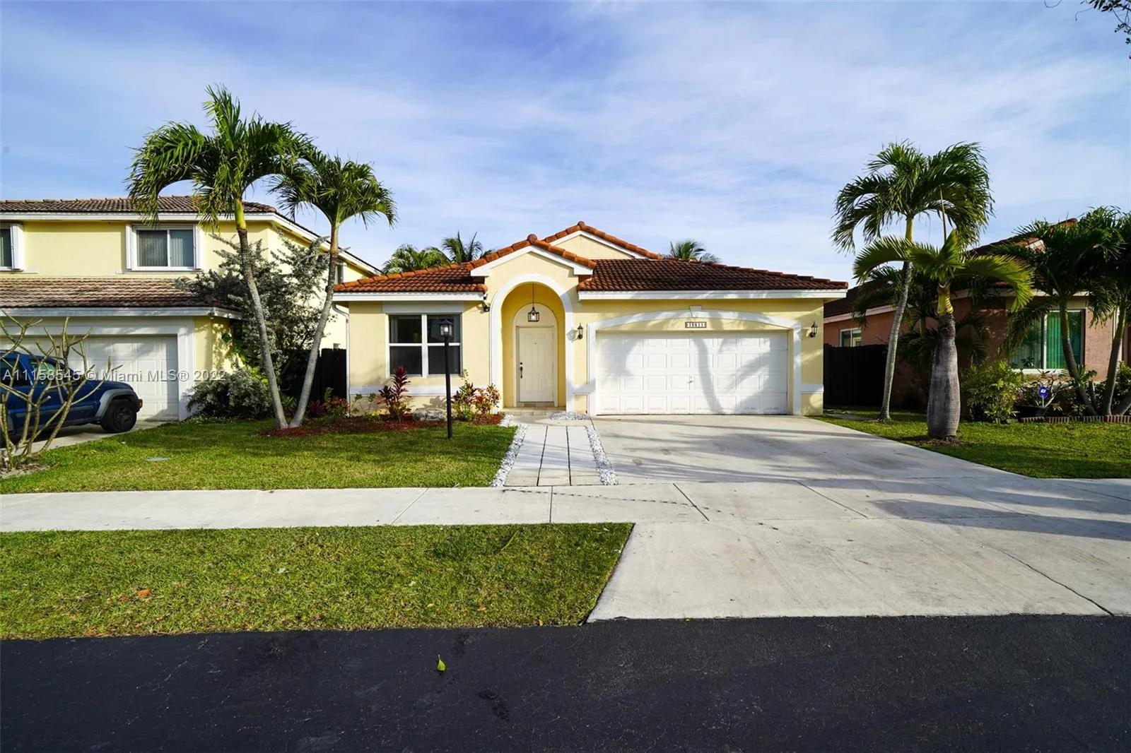 3 bedroom 2 bath for rent at 16511 SW 75th Ter, Miami FL 33193