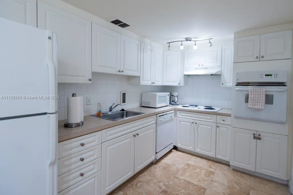 3901 S Ocean Dr # 1H, Hollywood FL 33019