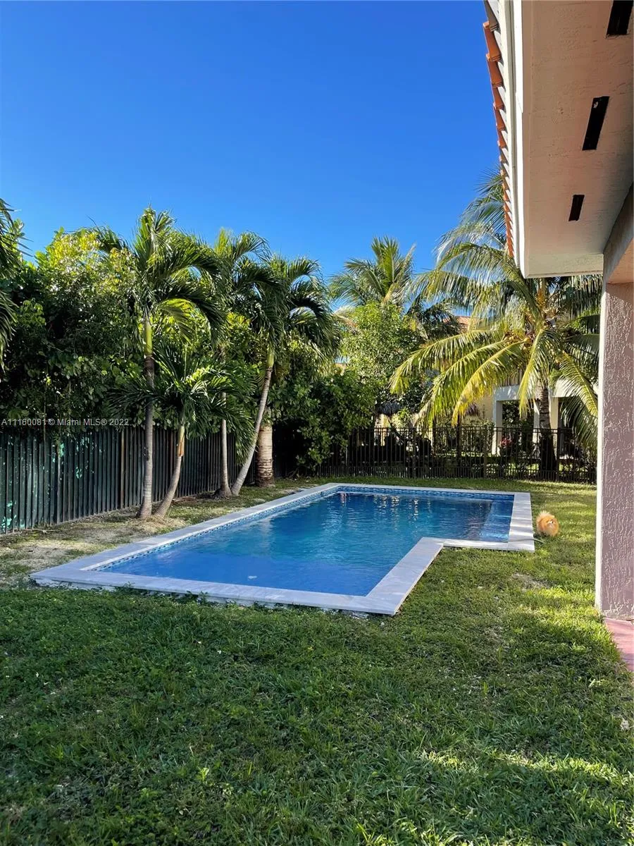 7408 SW 189th St, Cutler Bay FL 33157
