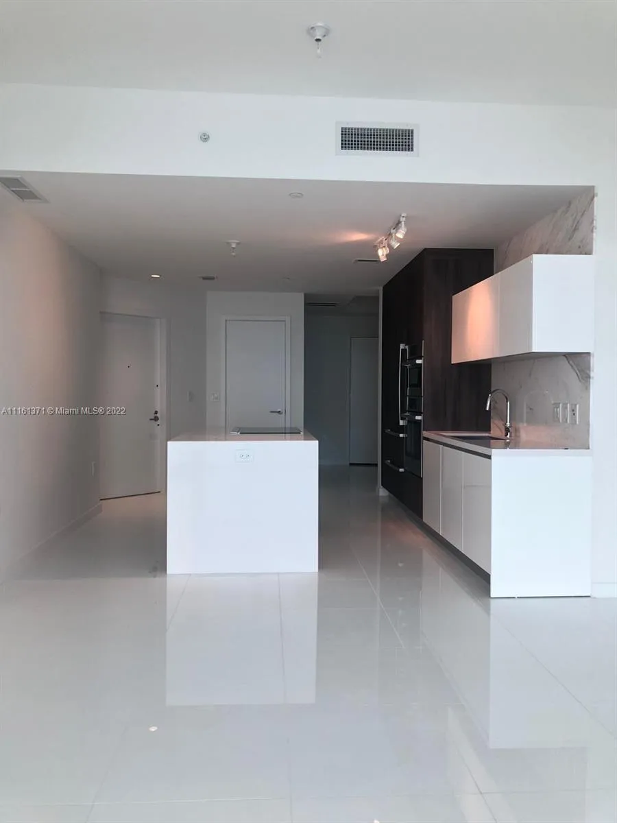 851 NE 1st Ave # 1508, Miami FL 33132