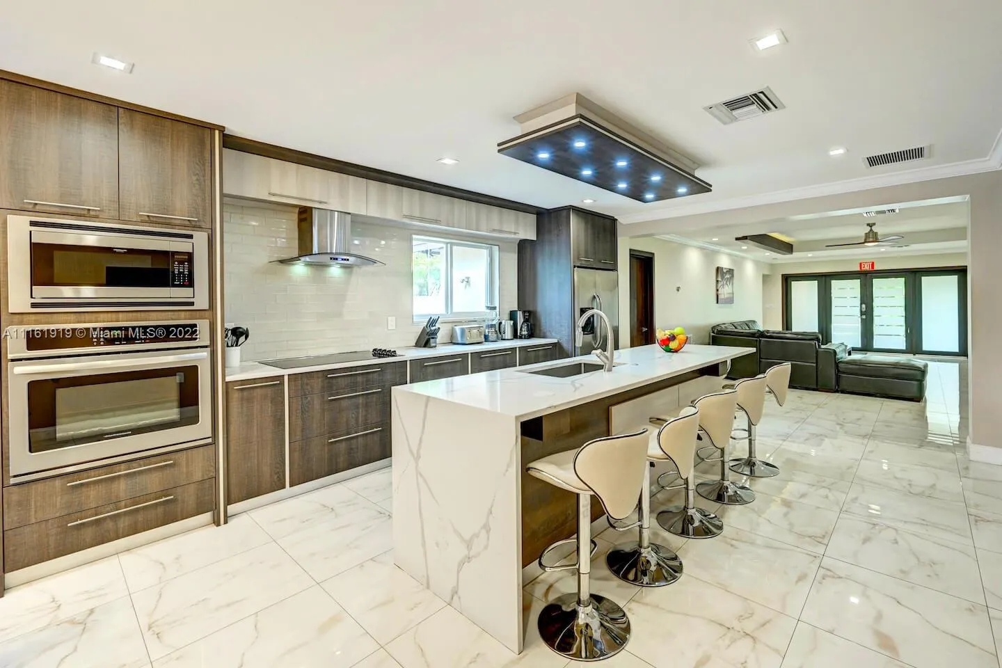 1318 Washington St, Hollywood FL 33019