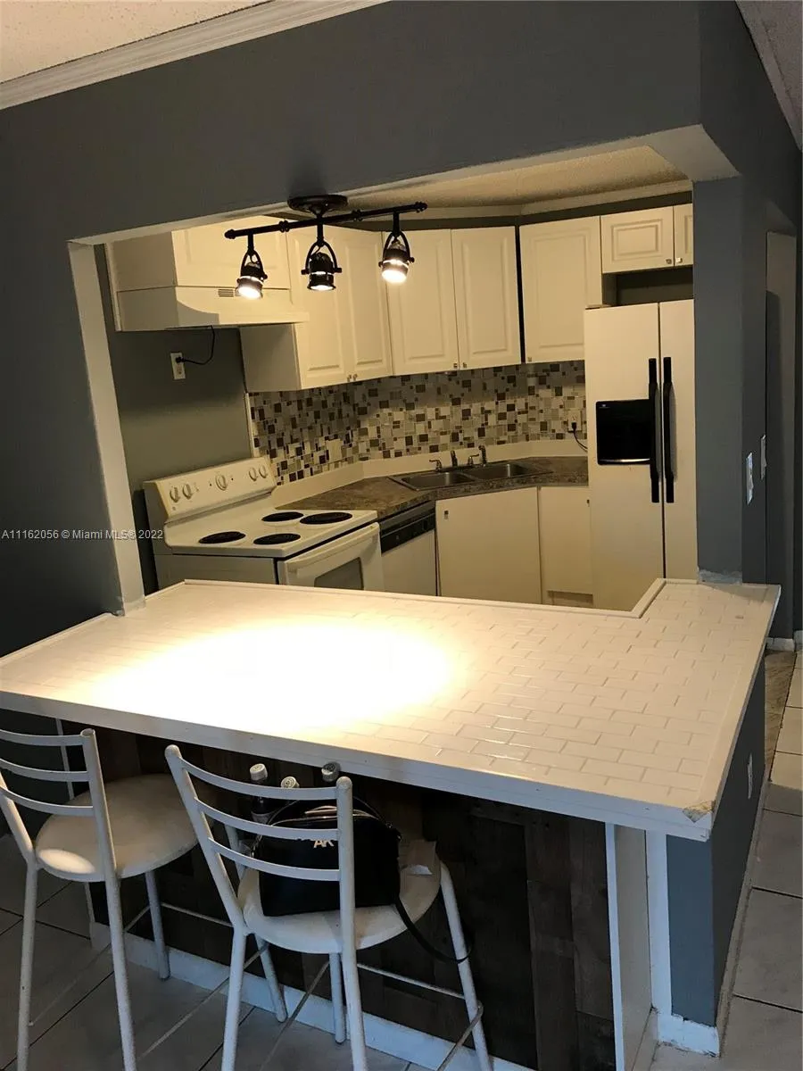 1 bedroom 1 bath for sale at 3300 Spanish Moss Ter # 306, Lauderhill FL 33319