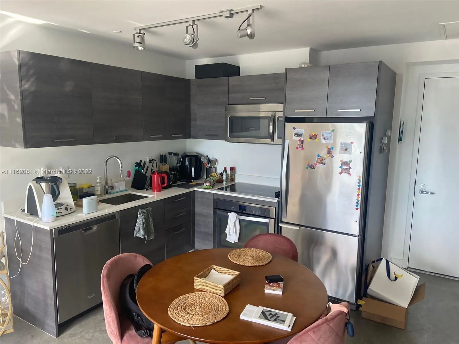 151 SE 1st St, Miami FL 33131