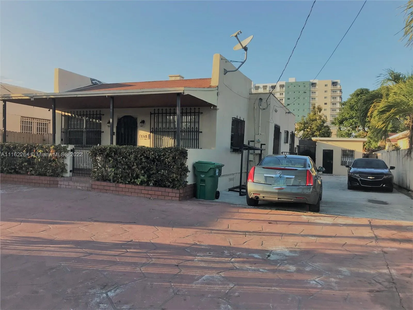 1765 NW 5th St, Miami FL 33125
