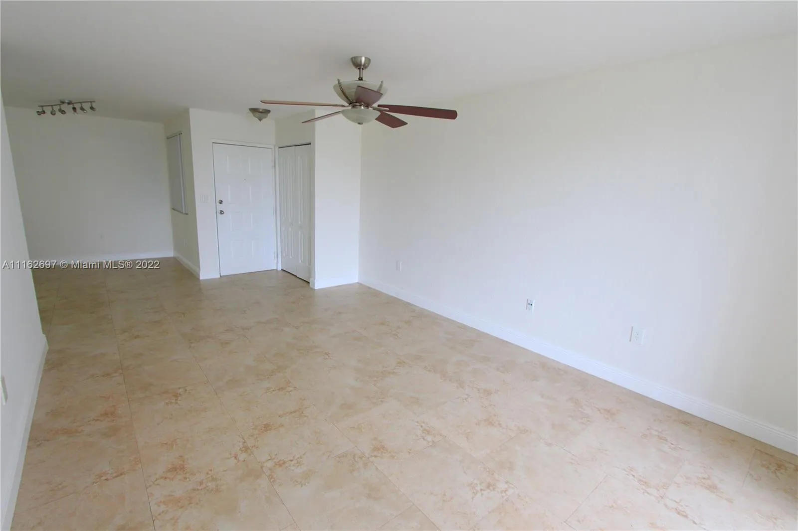 2881 N Oakland Forest Dr # 107, Oakland Park FL 33309