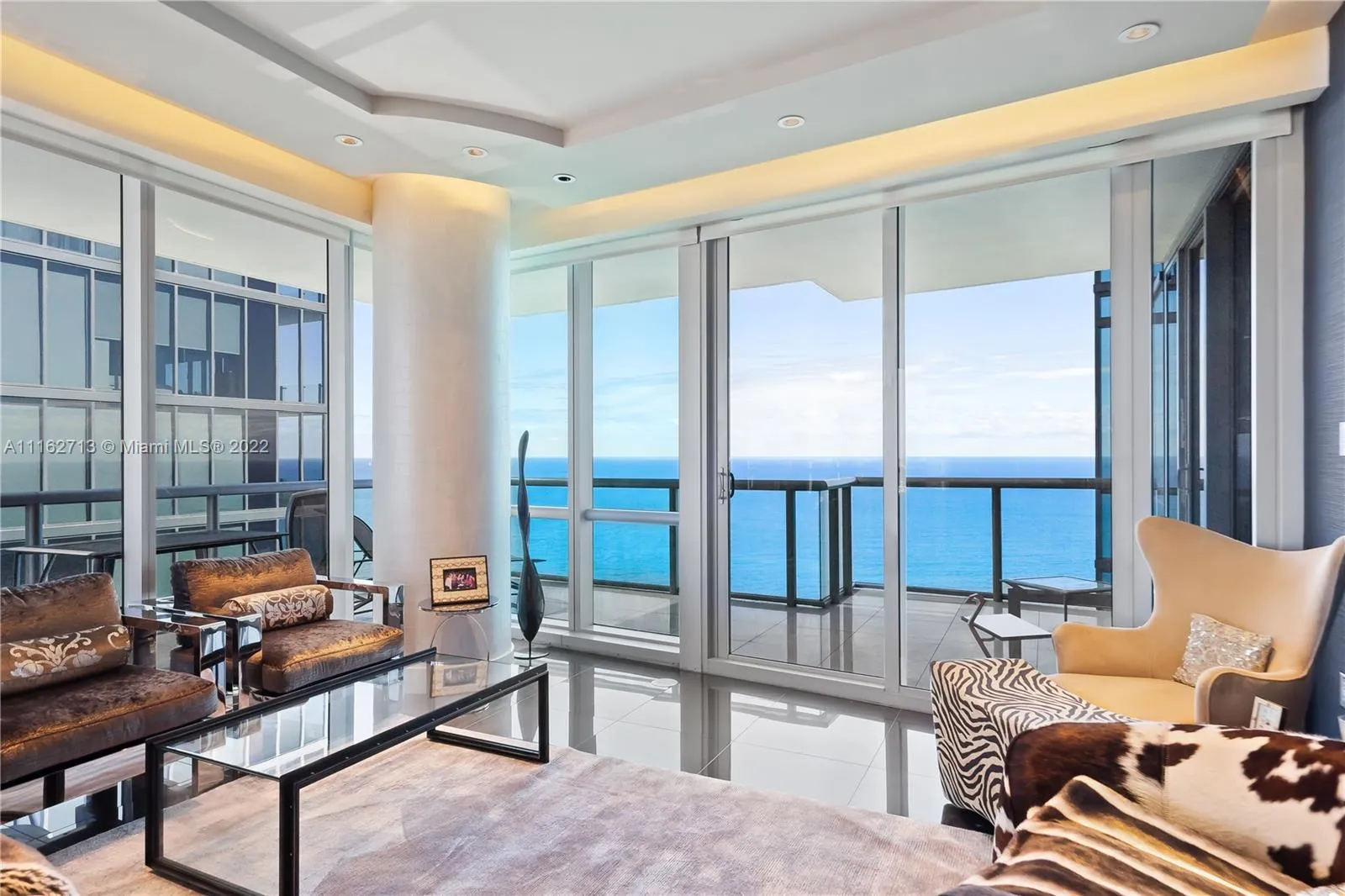 4 bedroom 4 bath for sale at 17121 Collins Ave # 3708, Sunny Isles Beach FL 33160