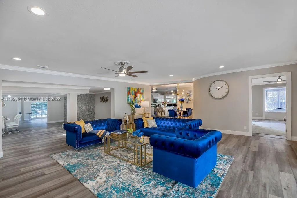 1652 NE 39th St, Oakland Park FL 33334