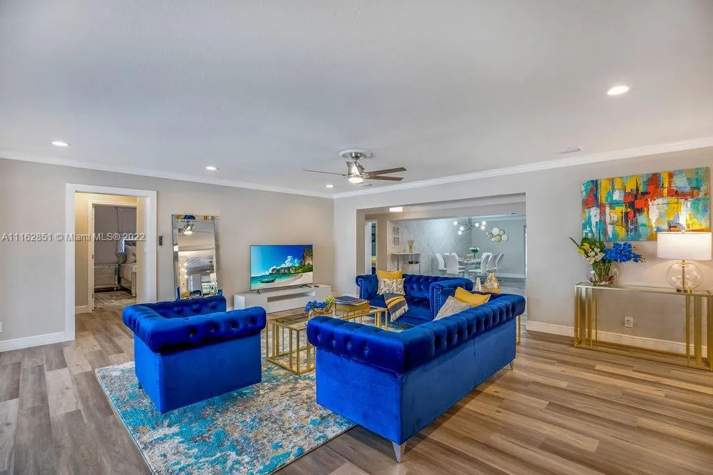 1652 NE 39th St, Oakland Park FL 33334