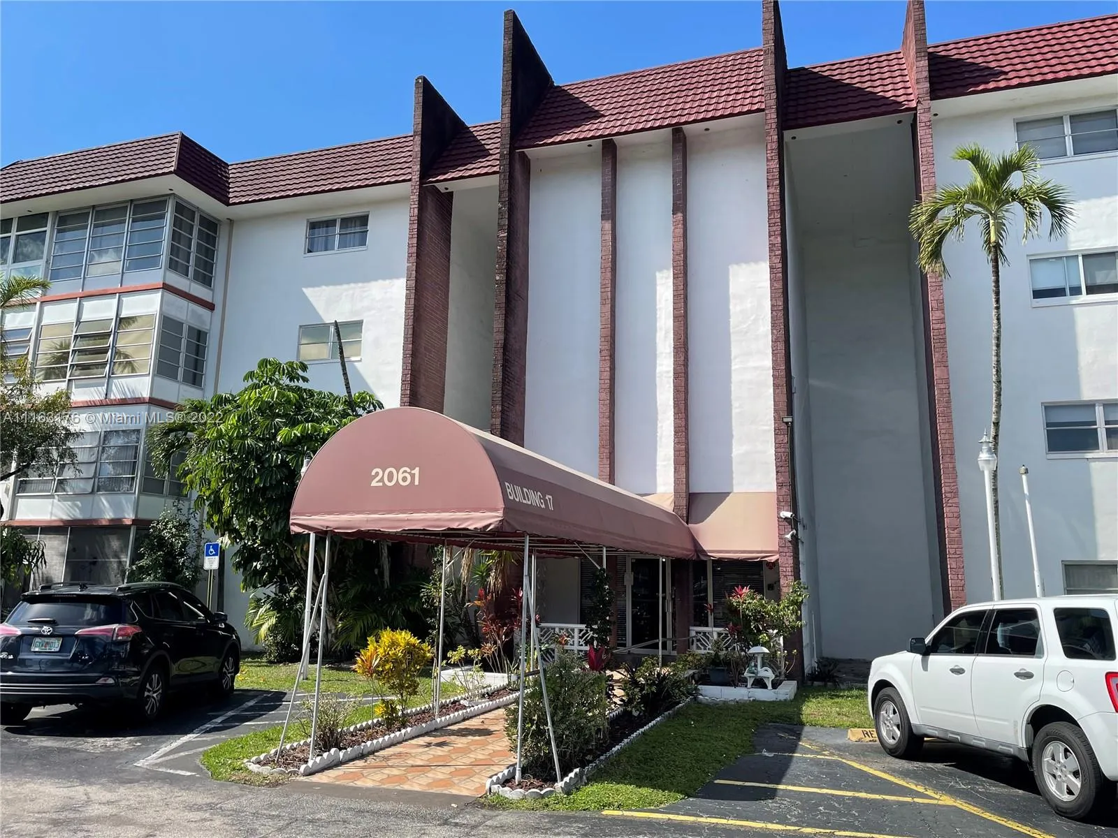 1 bedroom 1 bath for sale at 2061 NW 47th Ter # 114, Lauderhill FL 33313