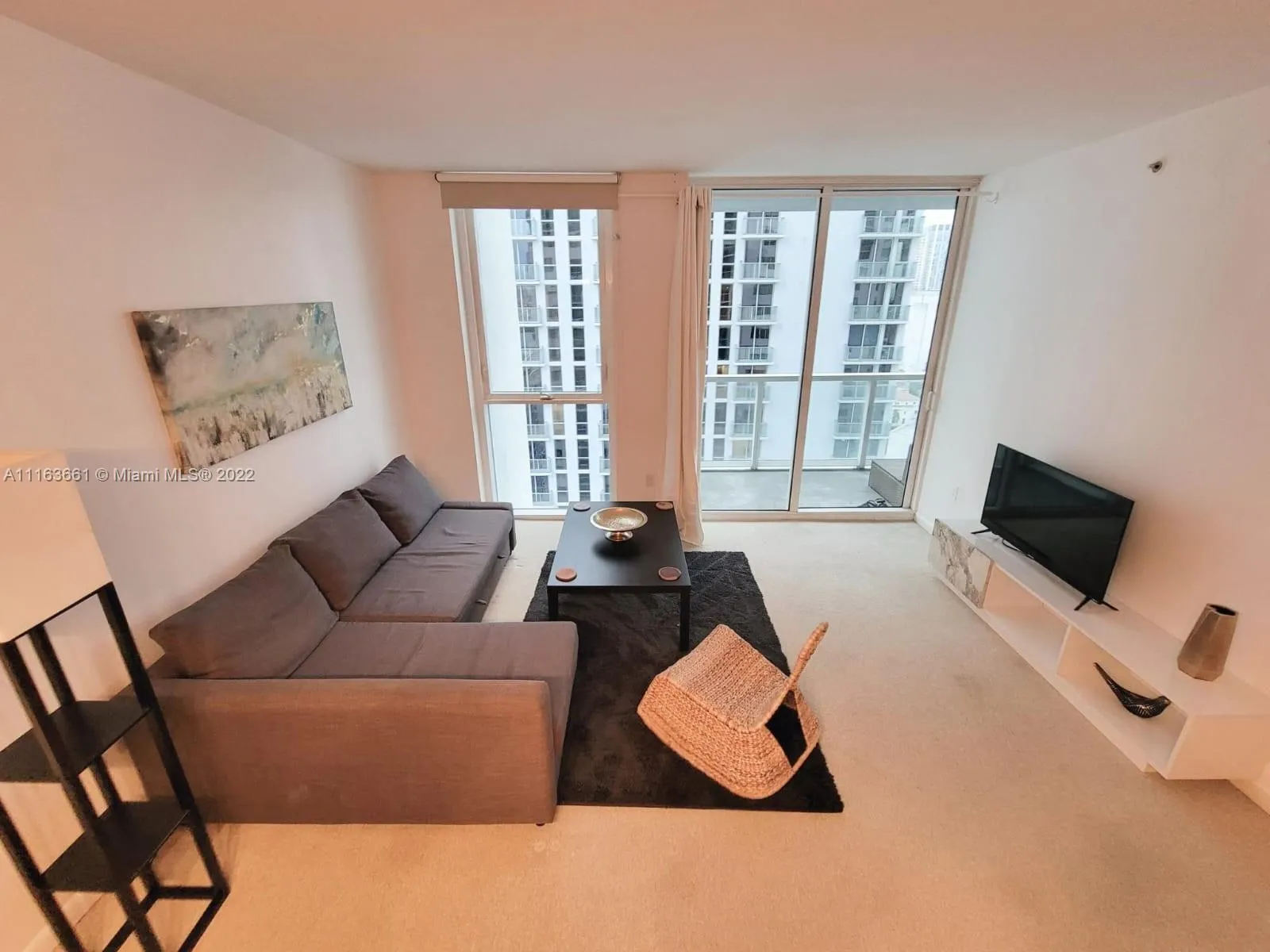 1 bedroom 1 bath for sale at 253 NE 2nd St # 2606, Miami FL 33132