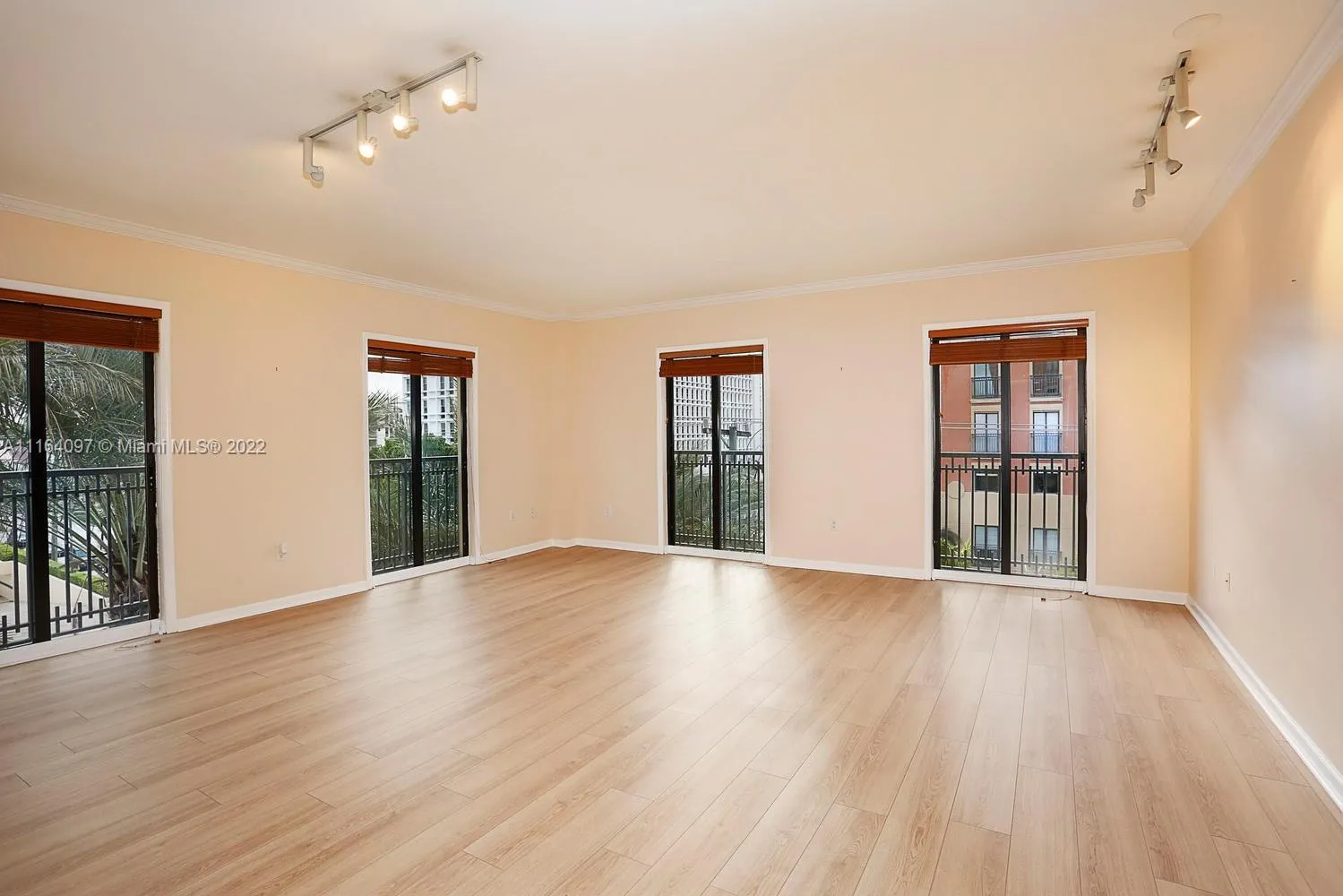 671 Biltmore Way # 402, Coral Gables FL 33134