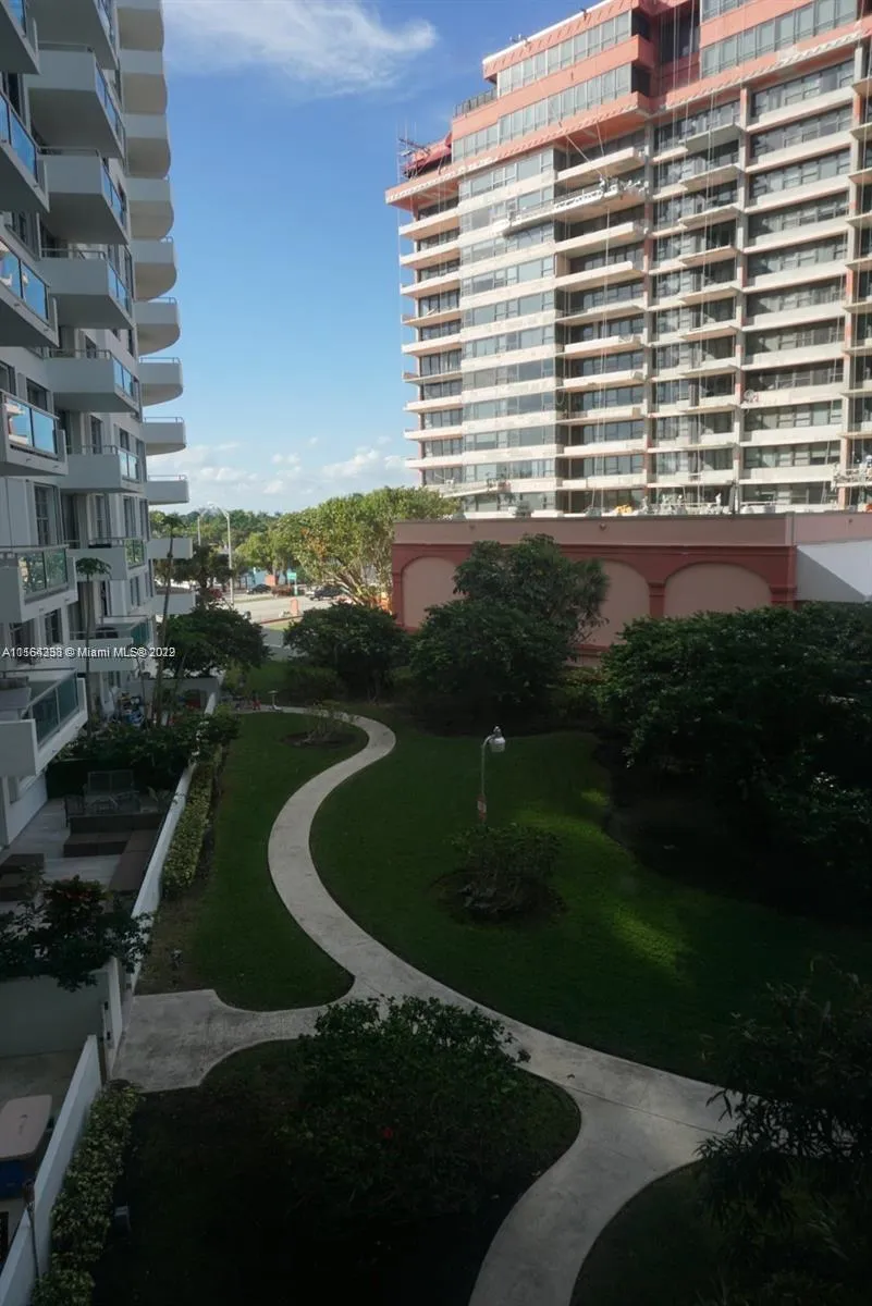 5161 Collins Ave # 410, Miami Beach FL 33140