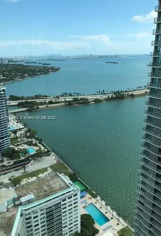 1 bedroom 1 bath for sale at 650 NE 32 St # 2508, Miami FL 33137