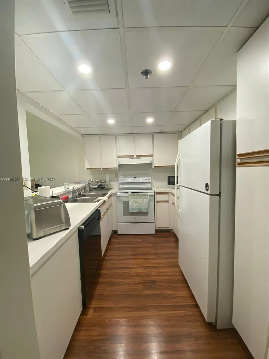 540 Brickell Key Dr # 311, Miami FL 33131