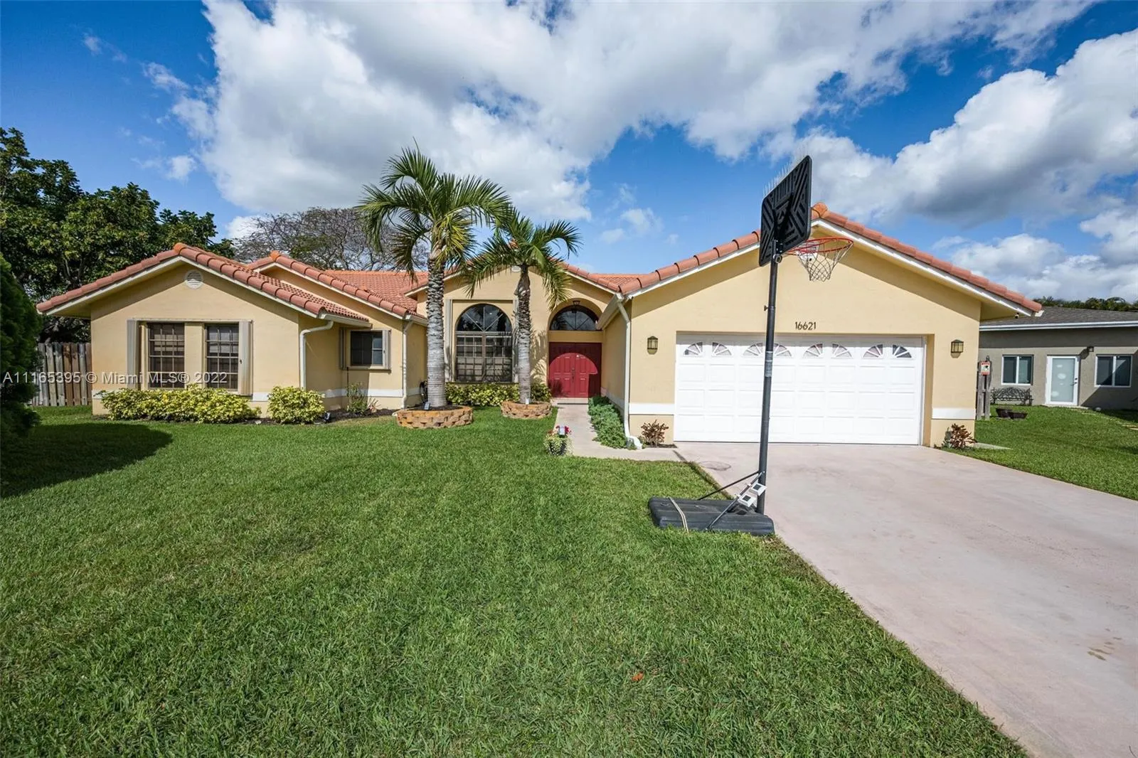 4 bedroom 3 bath for sale at 16621 Royal Poinciana Ct, Weston FL 33326