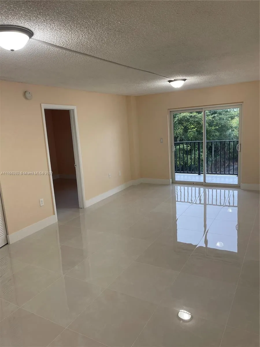 4801 NW 7th St # 16, Miami FL 33126