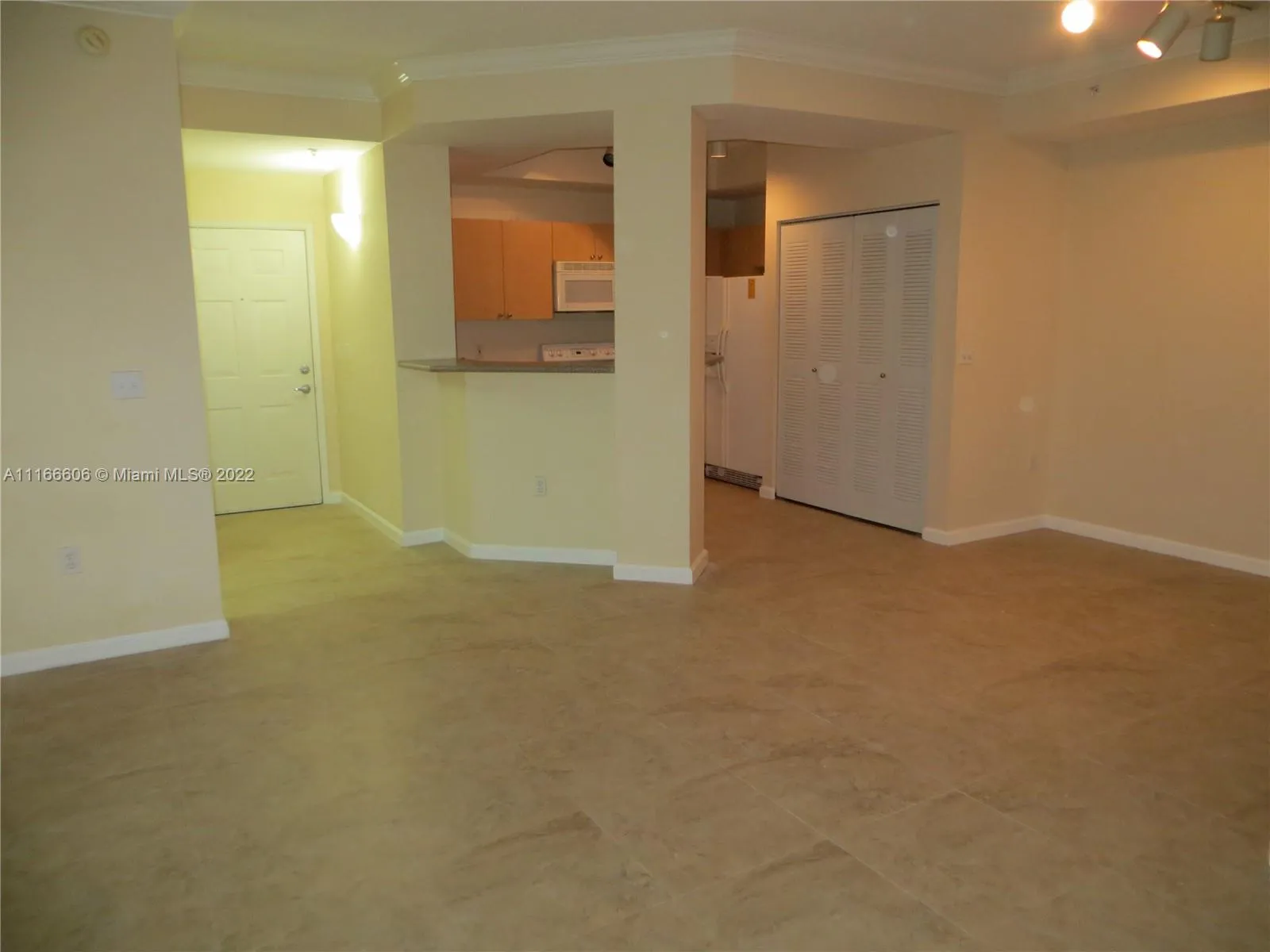 1919 Van Buren St # 111A, Hollywood FL 33020