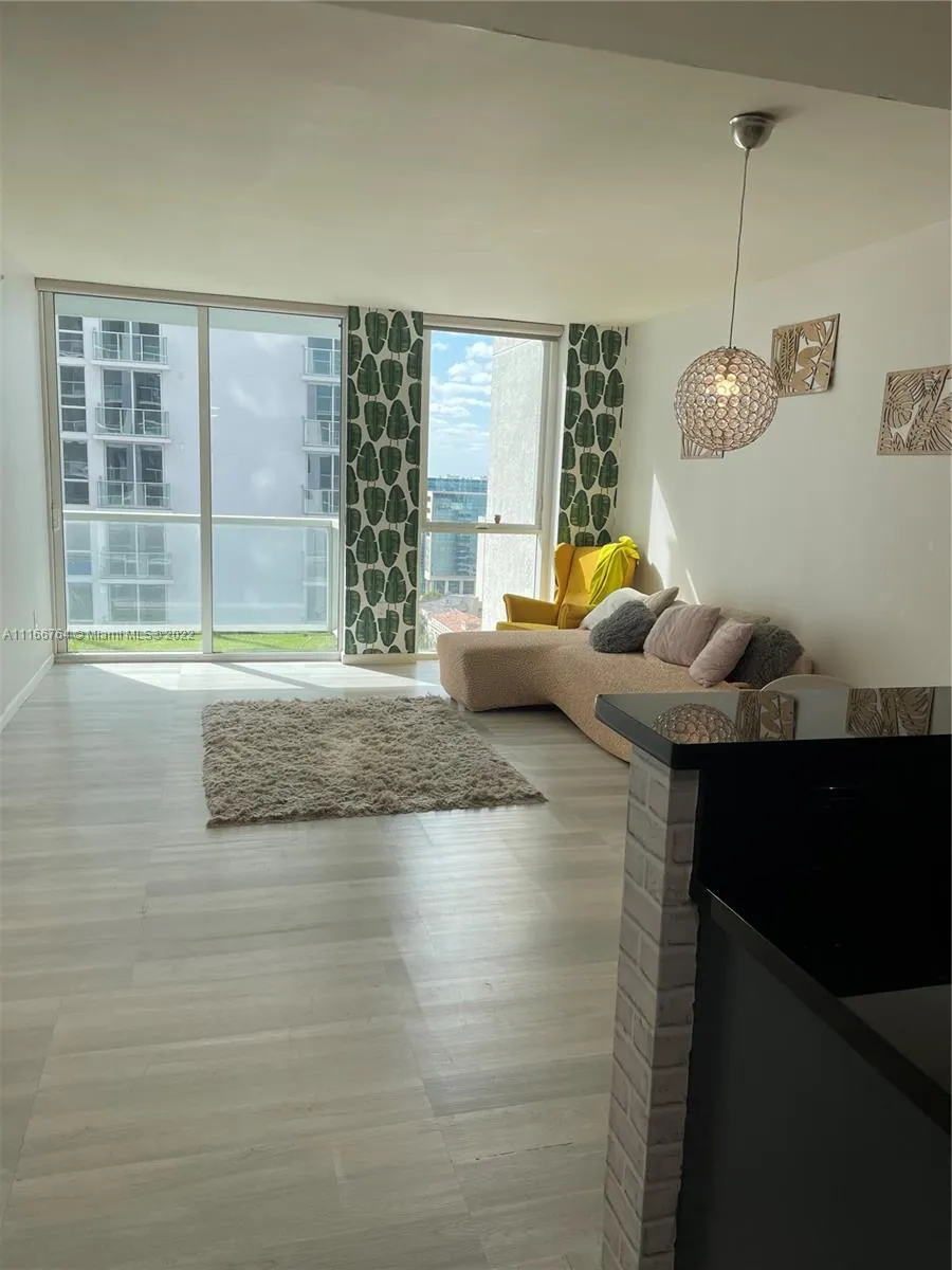 253 NE 2nd St # 2304, Miami FL 33132