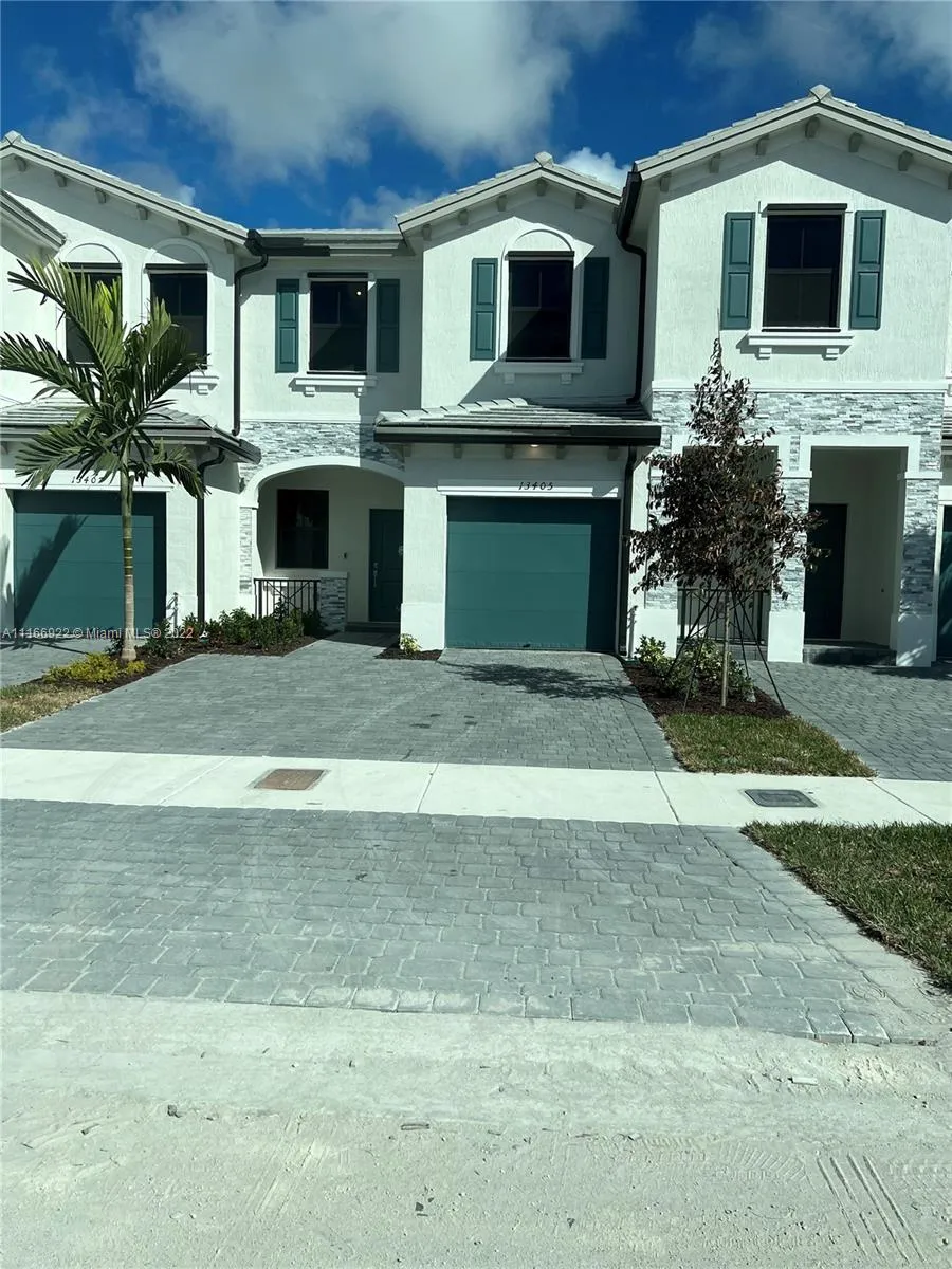 3 bedroom 2 bath for sale at 13405 SW 287th Ter, Homestead FL 33033