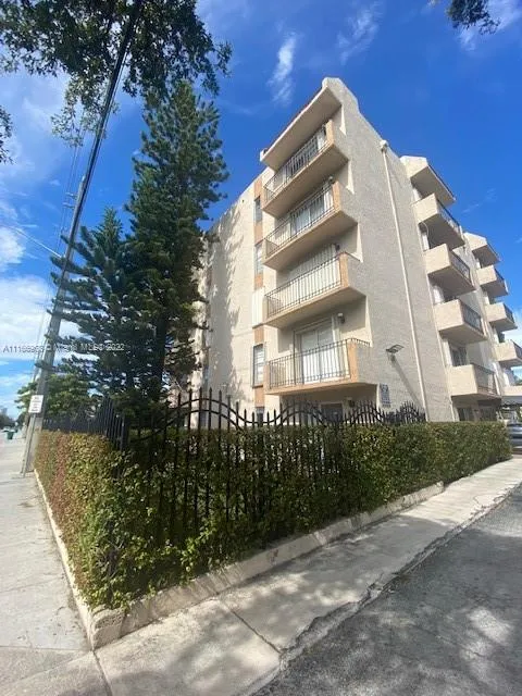 2 bedroom 1 bath for sale at 1933 SW 7th St # 102, Miami FL 33135