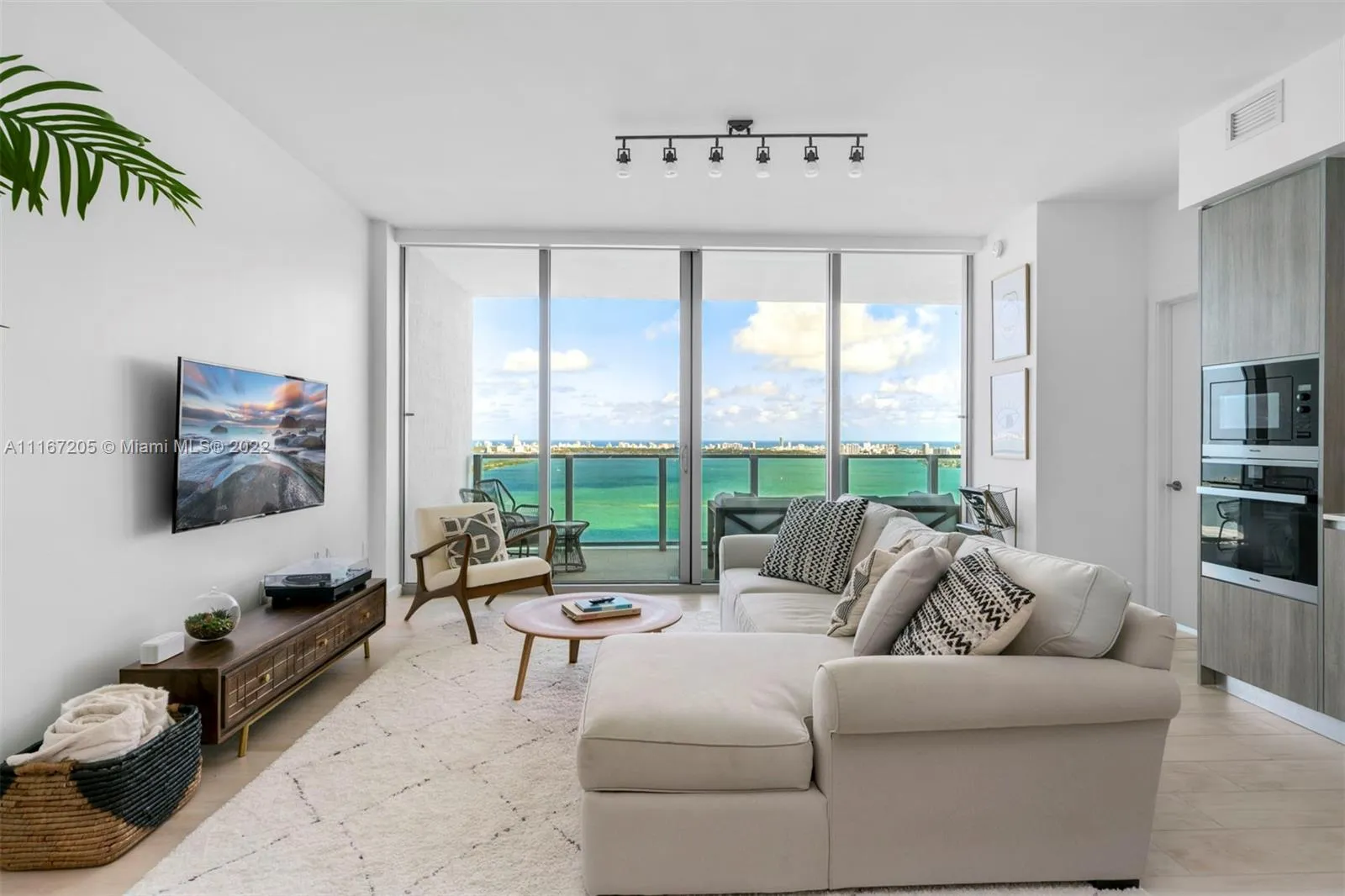 2 bedroom 2 bath for rent at 2900 NE 7th Ave # 3604, Miami FL 33137