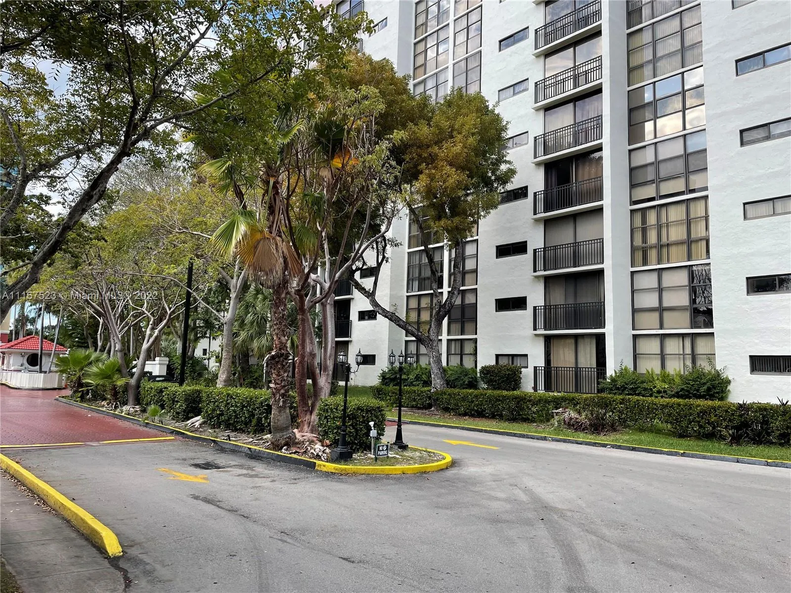 17021 N Bay Rd # 318, Sunny Isles Beach FL 33160