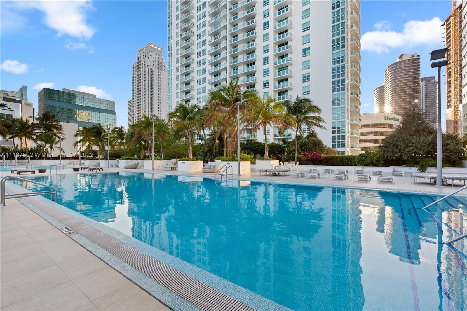 2 bedroom 2 bath for sale at 951 Brickell Ave # 1010, Miami FL 33131