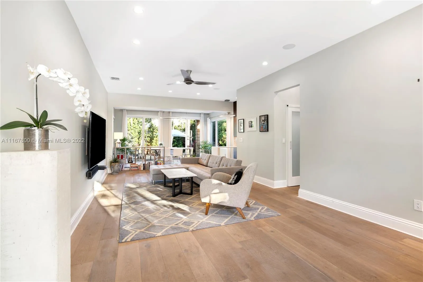 1443 Lenox Ave, Miami Beach FL 33139