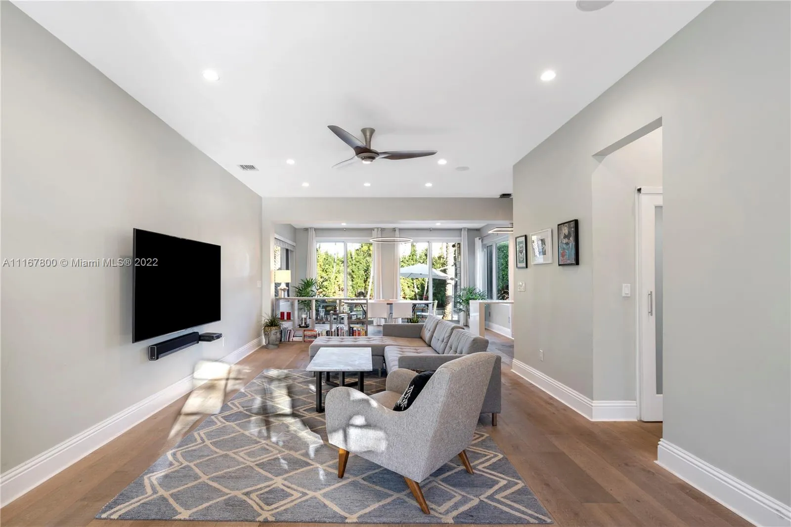 1443 Lenox Ave, Miami Beach FL 33139
