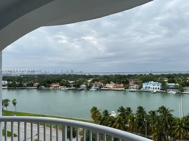 5401 Collins Ave # 833, Miami Beach FL 33140