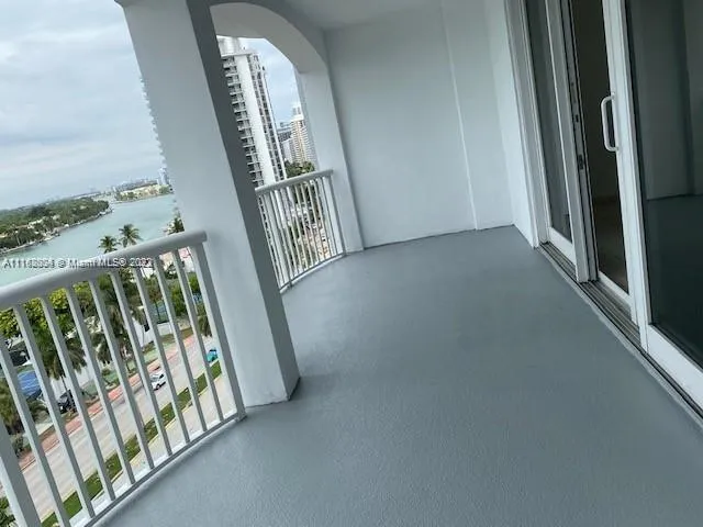 5401 Collins Ave # 833, Miami Beach FL 33140