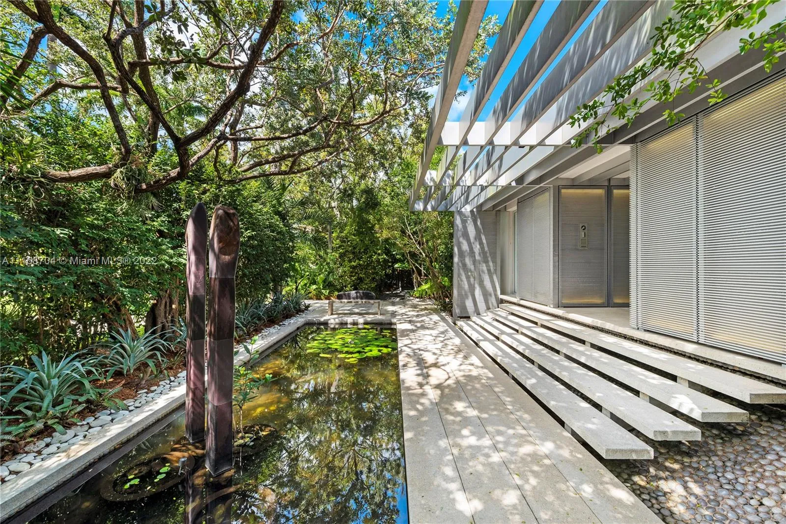 4 bedroom 3 bath for sale at 11 La Gorce Cir, Miami Beach FL 33141