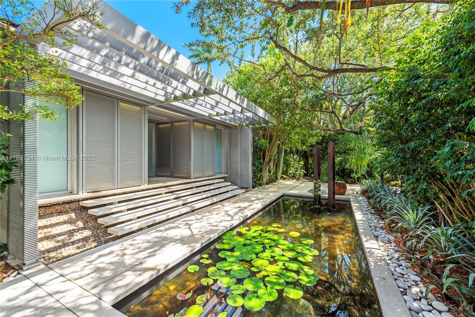 11 La Gorce Cir, Miami Beach FL 33141