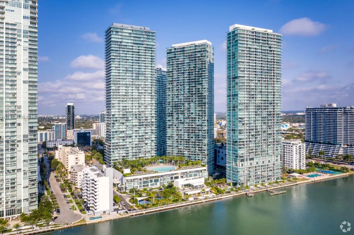 2 bedroom 3 bath for sale at 650 NE 32nd St # 1504, Miami FL 33137