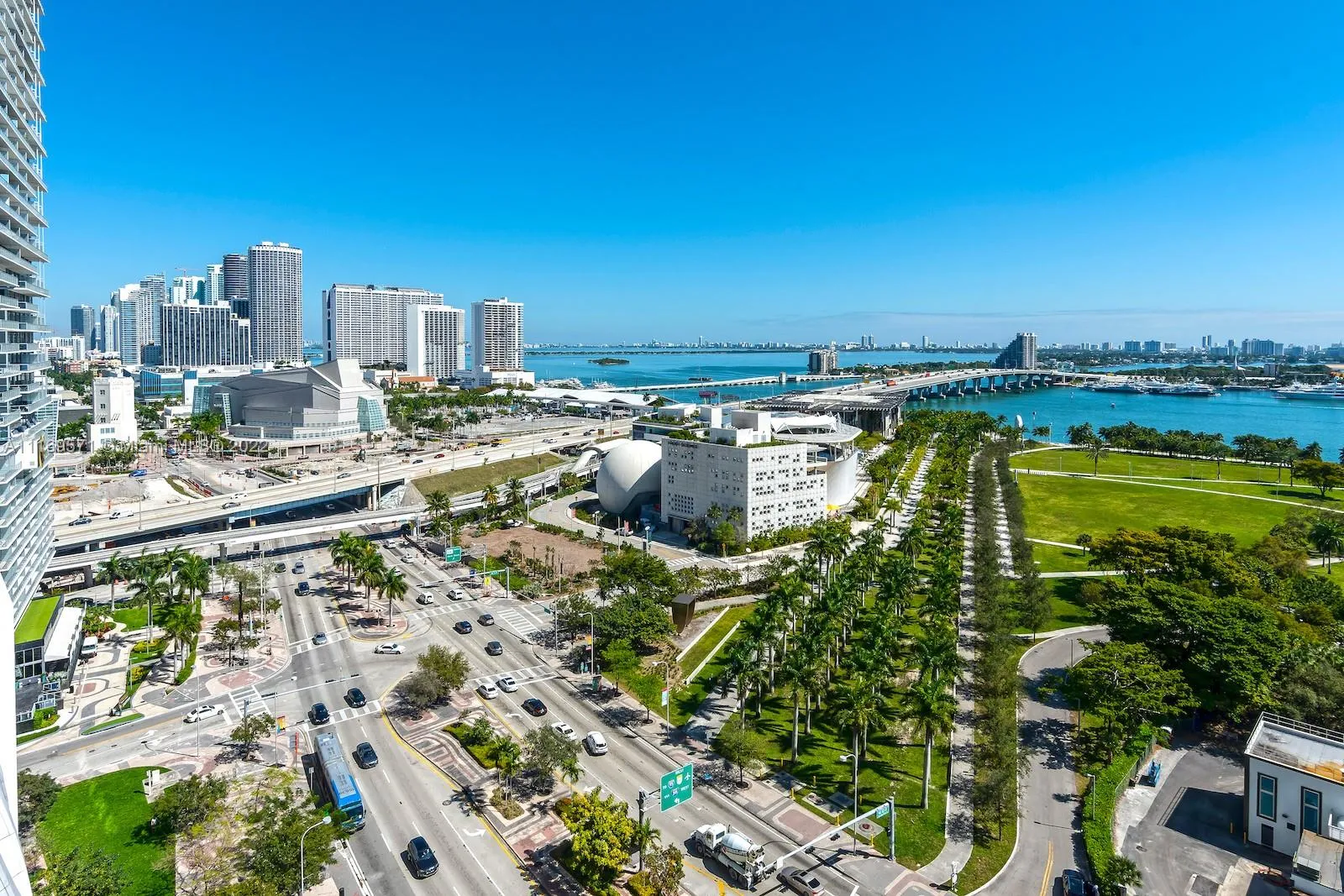 900 Biscayne Blvd # 2006, Miami FL 33132