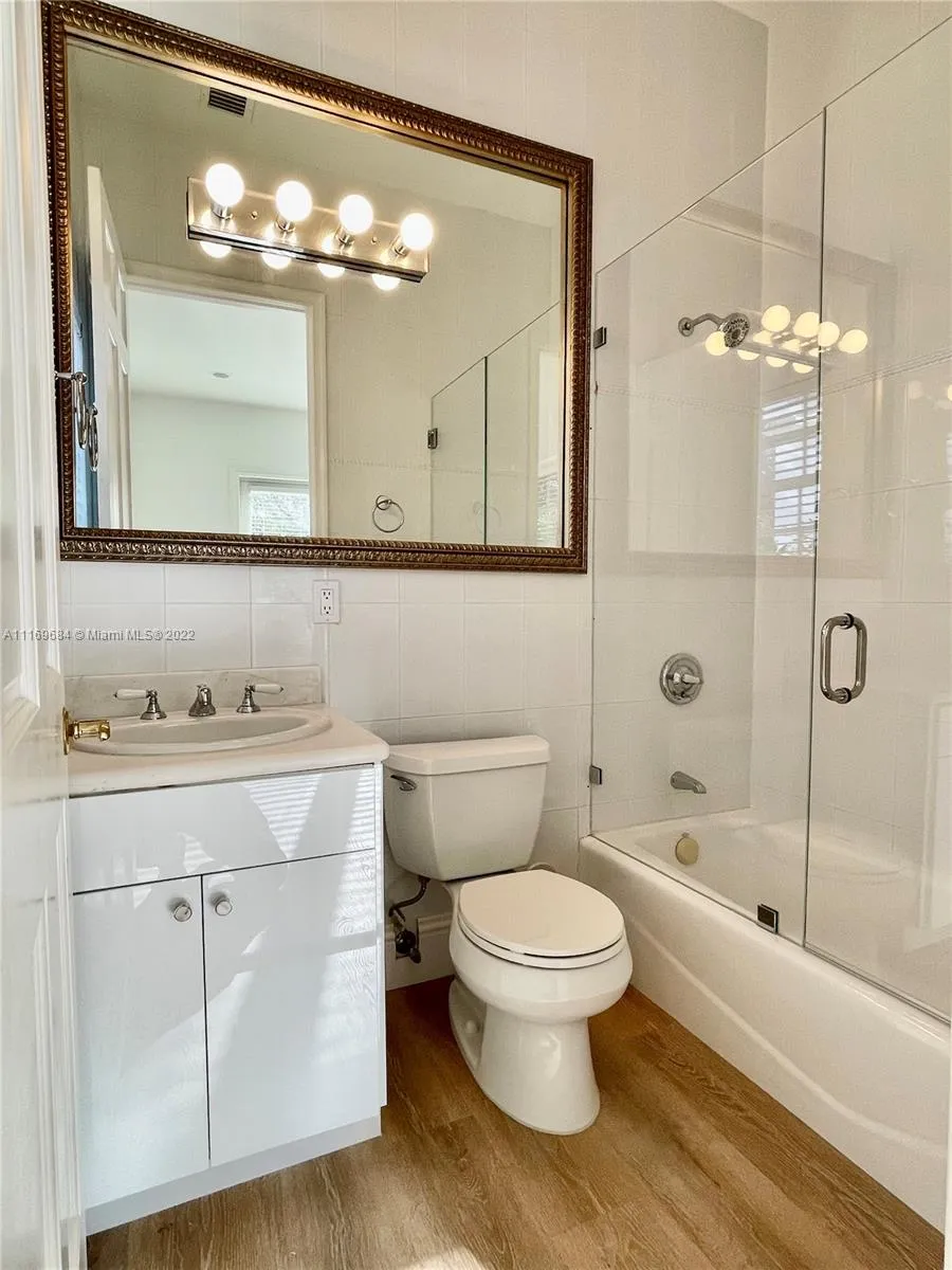 4741 SW 74th St, Miami FL 33143