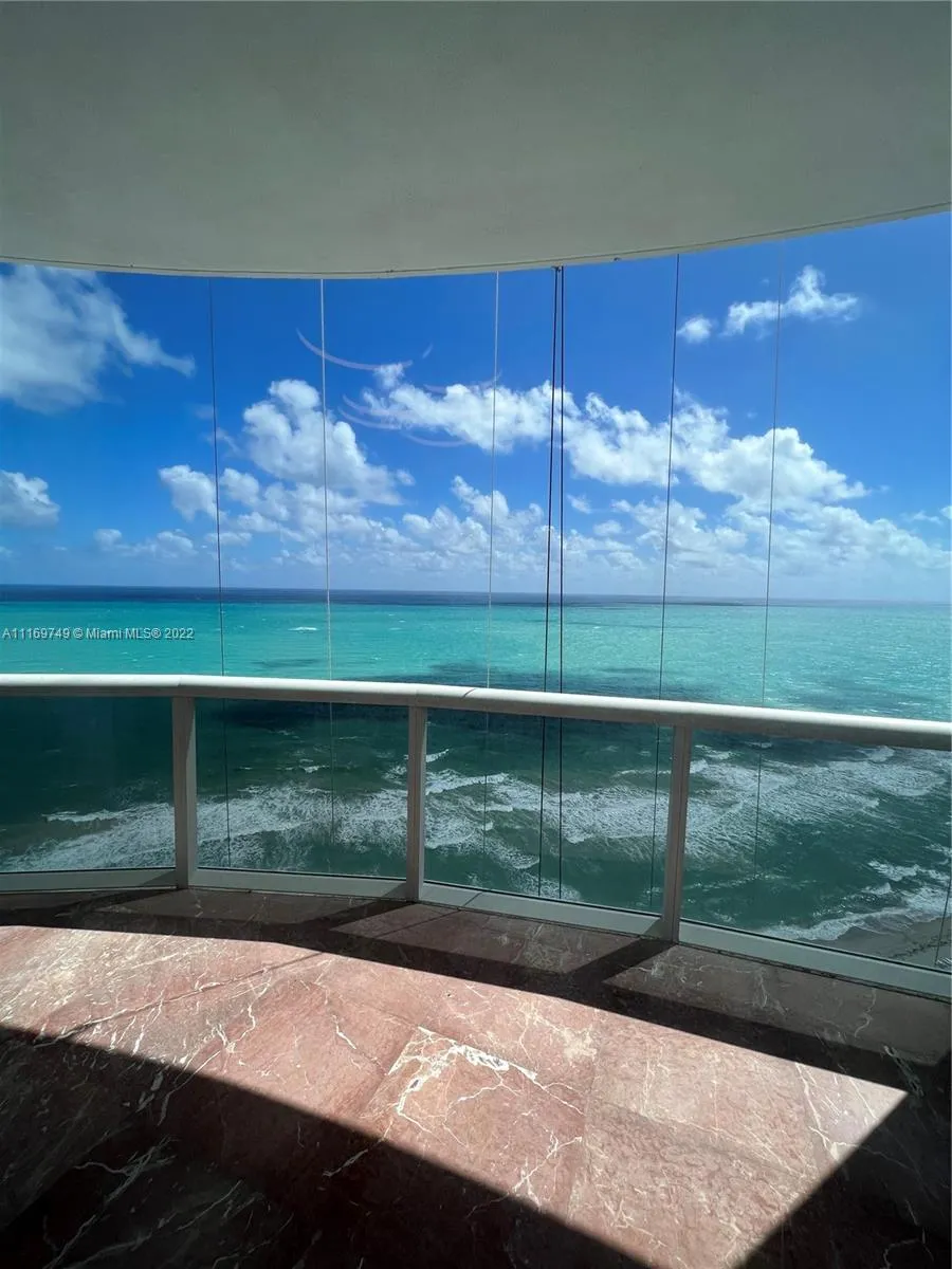 2 bedroom 2 bath for sale at 18201 Collins Ave # 3809, Sunny Isles Beach FL 33160