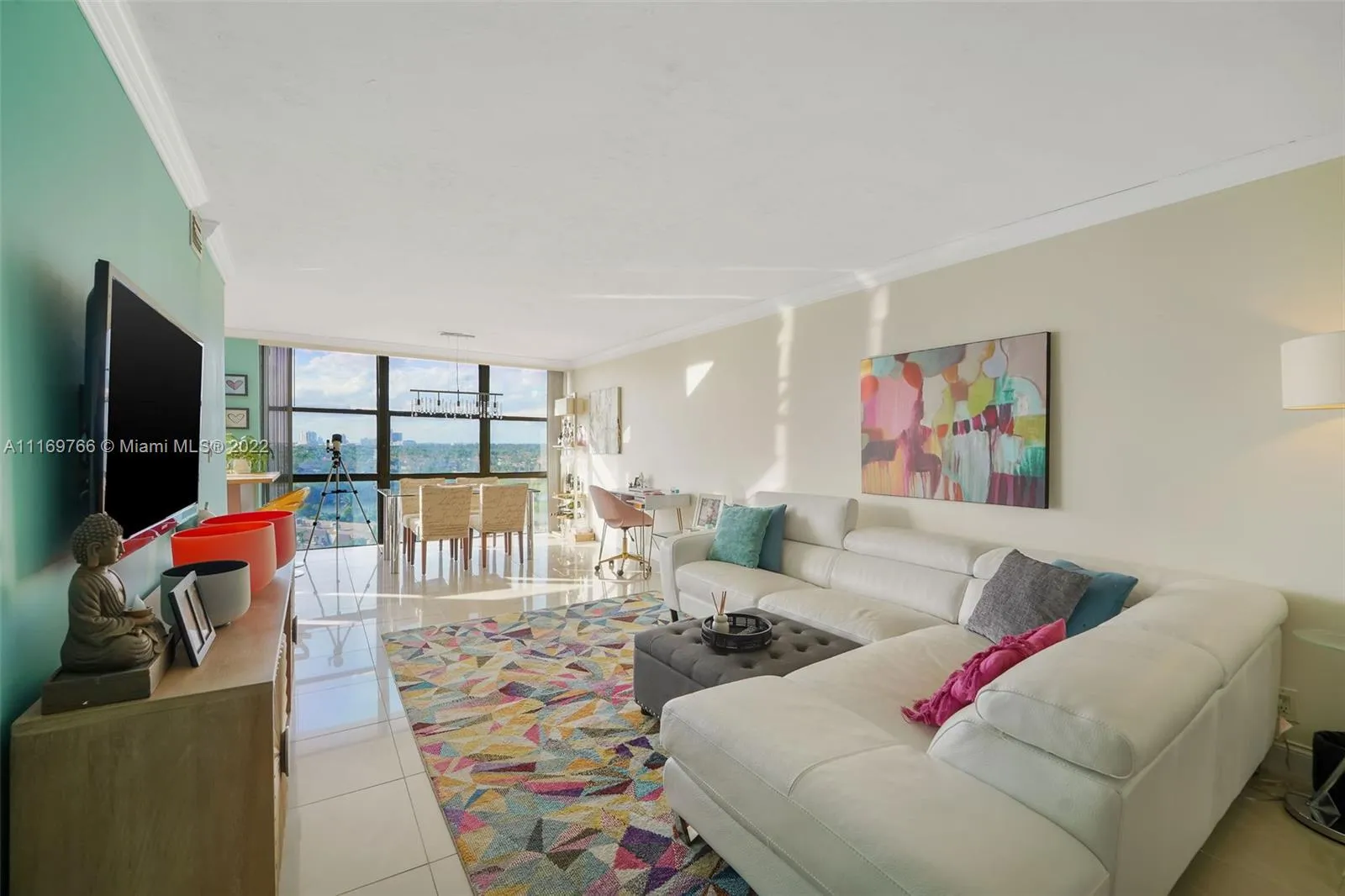 1000 Parkview Dr # 1025, Hallandale Beach FL 33009