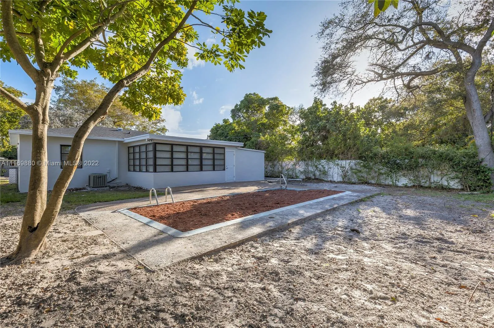 1335 NE 133rd St, North Miami FL 33161